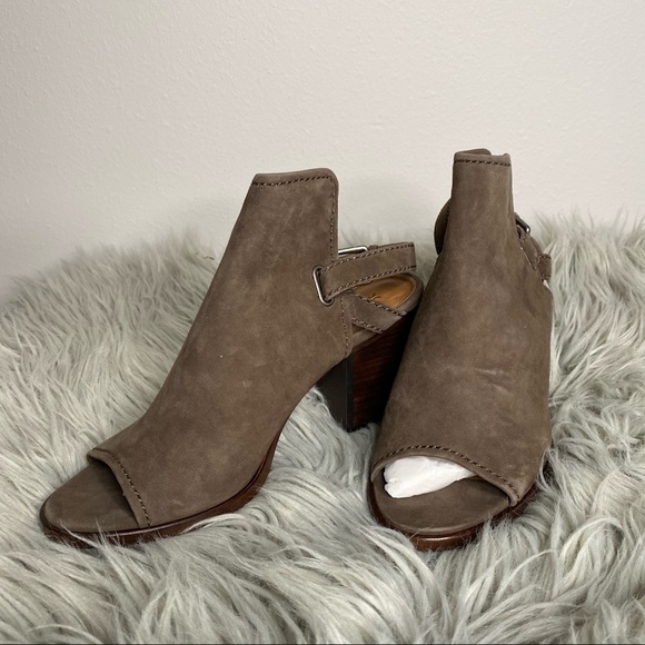 NIB Frye Dani Shield Sling in Dark Taupe - Picture 2 of 8